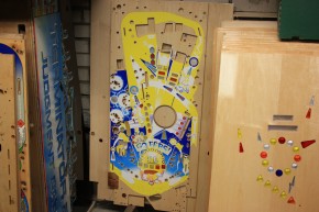 50061 No Good Gofers repro Playfield